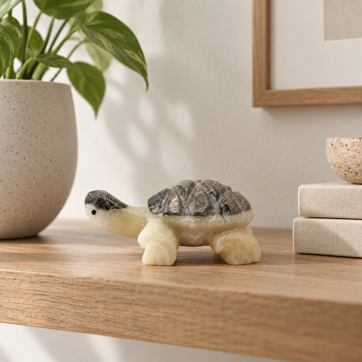 Black & Cream Onyx Turtle – Hand-Carved Stone